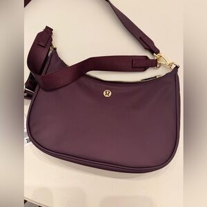 Lululemon City Essentials bag